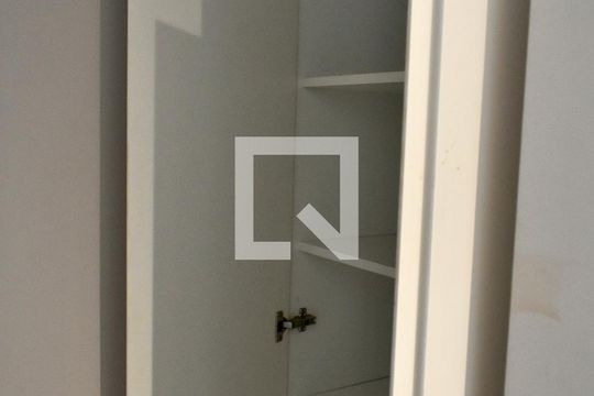 Detalhe da Sala de casa à venda com 3 quartos, 190m² em Mirandópolis, São Paulo