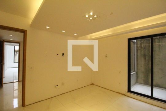 Quarto de casa de condomínio à venda com 5 quartos, 201m² em Taquara, Rio de Janeiro