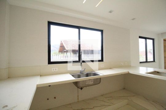Cozinha de casa de condomínio à venda com 5 quartos, 201m² em Taquara, Rio de Janeiro