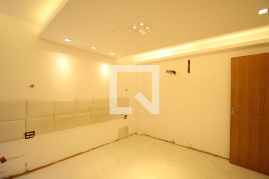 Quarto de casa de condomínio à venda com 5 quartos, 201m² em Taquara, Rio de Janeiro
