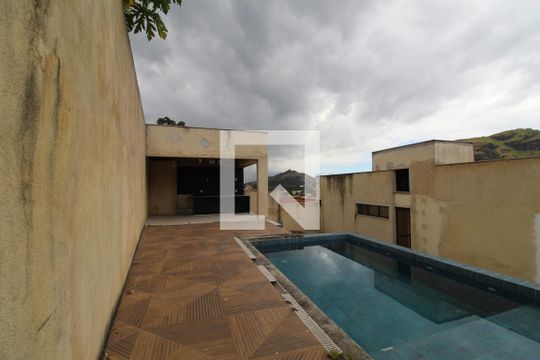 Piscina e churrasqueira  de casa de condomínio à venda com 5 quartos, 201m² em Taquara, Rio de Janeiro