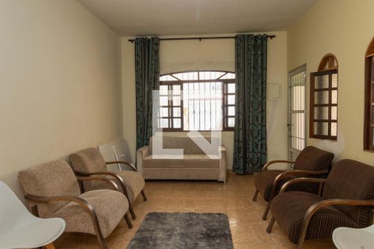 Sala de casa à venda com 1 quarto, 125m² em Vila Araguaia, São Paulo