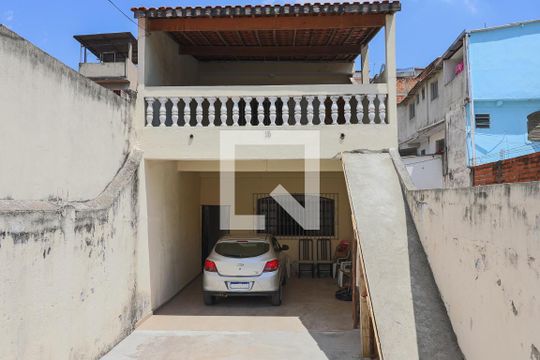 Fachada de casa à venda com 1 quarto, 125m² em Vila Araguaia, São Paulo