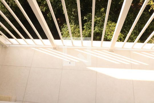 Varanda da Sala de apartamento para alugar com 1 quarto, 33m² em Parque Industrial Tomas Edson, São Paulo