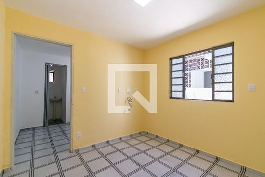 Quarto de casa para alugar com 1 quarto, 27m² em Vila Campestre, São Paulo
