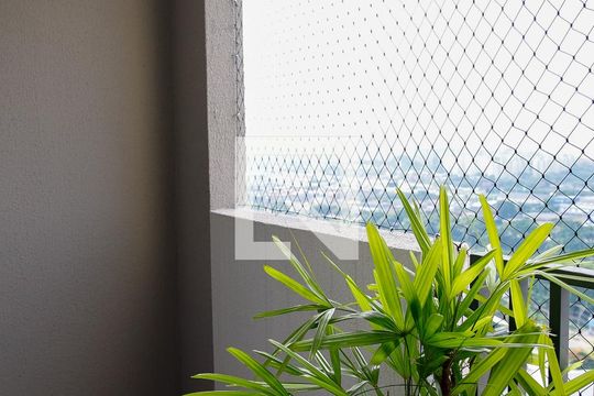Sacada de apartamento para alugar com 2 quartos, 53m² em Centro, Osasco