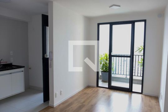 Sala de apartamento para alugar com 2 quartos, 53m² em Centro, Osasco