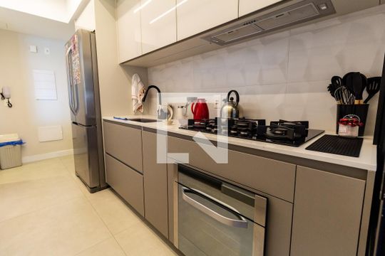 Cozinha de apartamento à venda com 3 quartos, 136m² em Barra Funda, São Paulo
