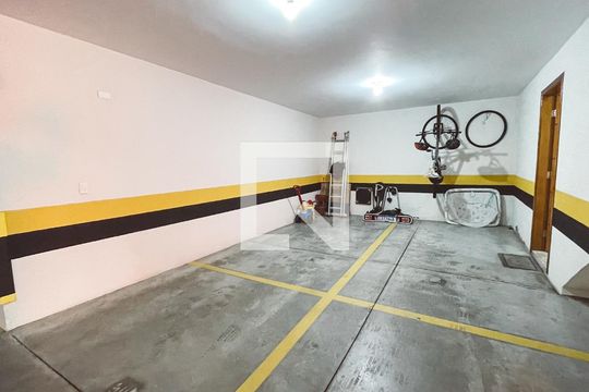 Garagem de casa de condomínio à venda com 3 quartos, 200m² em Santana, São Paulo