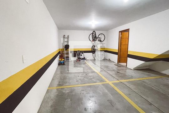 Garagem de casa de condomínio à venda com 3 quartos, 200m² em Santana, São Paulo