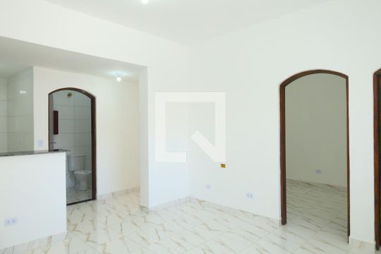 Sala de casa para alugar com 2 quartos, 50m² em Vila Carmosina, São Paulo