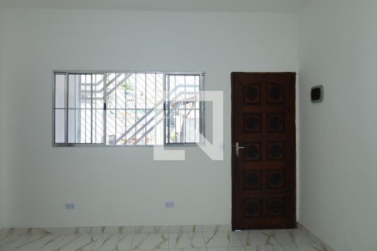 Sala de casa para alugar com 2 quartos, 50m² em Vila Carmosina, São Paulo