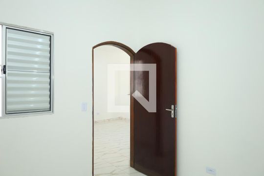 Quarto 1 de casa para alugar com 2 quartos, 50m² em Vila Carmosina, São Paulo