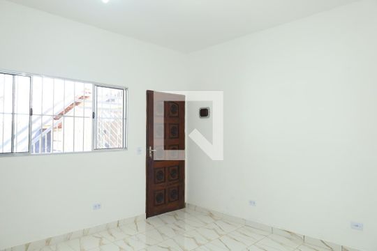 Sala de casa para alugar com 2 quartos, 50m² em Vila Carmosina, São Paulo