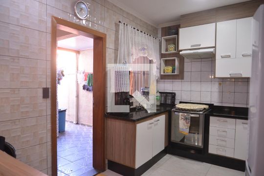 Cozinha de apartamento à venda com 3 quartos, 117m² em Jardim Guarará, Santo André