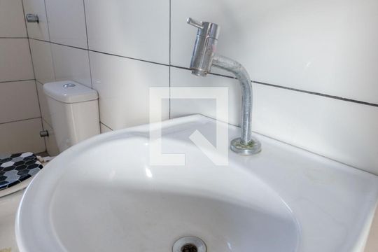 Banheiro - torneira de apartamento para alugar com 1 quarto, 39m² em Cristo Redentor, Porto Alegre