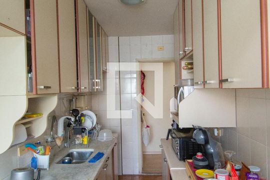 Cozinha de apartamento para alugar com 2 quartos, 57m² em Cambuci, São Paulo