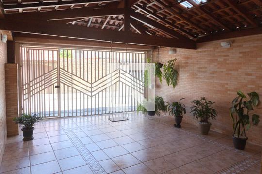 Garagem de casa à venda com 3 quartos, 202m² em Vila Augusta, Guarulhos