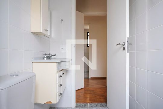 Banheiro da suíte de apartamento para alugar com 3 quartos, 79m² em Barcelona, São Caetano do Sul