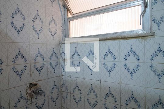 Banheiro social de casa para alugar com 2 quartos, 85m² em Botafogo, Rio de Janeiro