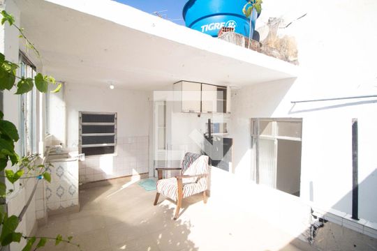 Quintal de casa para alugar com 2 quartos, 85m² em Botafogo, Rio de Janeiro