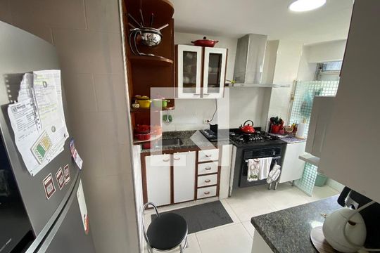 Cozinha de apartamento à venda com 2 quartos, 60m² em Engenho de Dentro, Rio de Janeiro