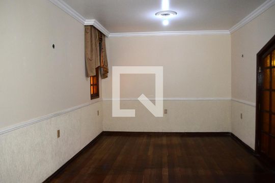 Sala de casa à venda com 5 quartos, 193m² em Cidade Nova, Belo Horizonte