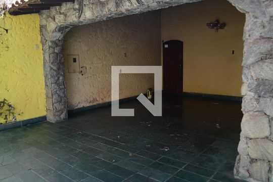 Garagem de casa à venda com 5 quartos, 193m² em Cidade Nova, Belo Horizonte