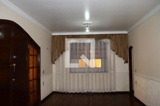 Detalhe Sala de casa à venda com 5 quartos, 193m² em Cidade Nova, Belo Horizonte