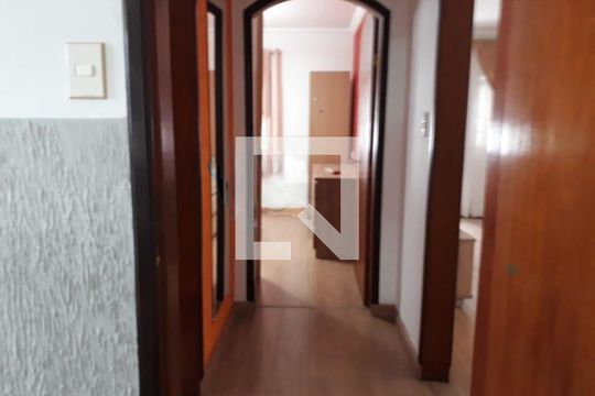Casa à venda com 2 quartos, 200m² em Vila Carrão, São Paulo