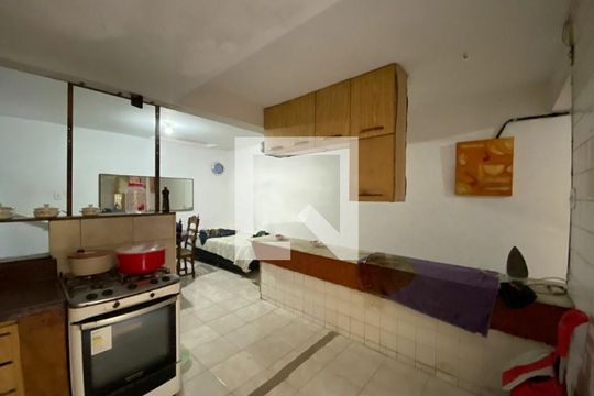 Casa à venda com 3 quartos, 160m² em Vila Canero, São Paulo
