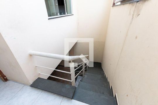 Casa para alugar com 3 quartos, 202m² em Vila Santa Clara, São Paulo