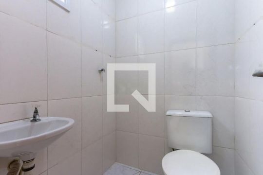 Casa para alugar com 3 quartos, 202m² em Vila Santa Clara, São Paulo