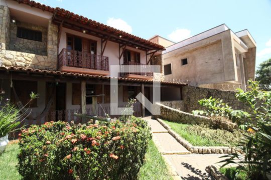 Fachada de casa para alugar com 5 quartos, 564m² em Vigilato Pereira, Uberlândia