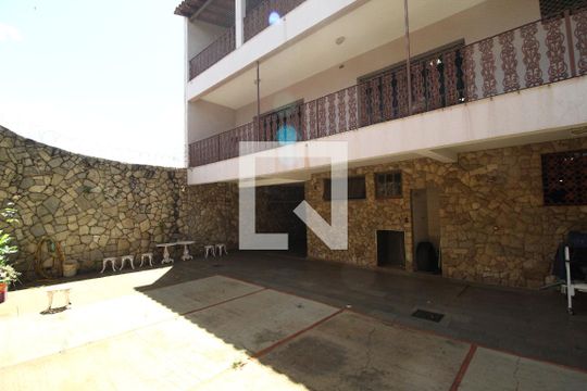 Quintal de casa para alugar com 5 quartos, 564m² em Vigilato Pereira, Uberlândia