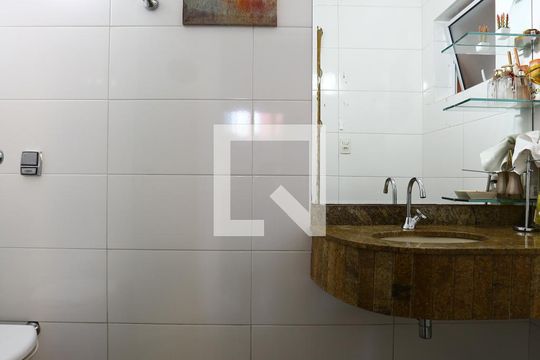 Lavabo de casa à venda com 4 quartos, 400m² em Jardim Londrina, São Paulo