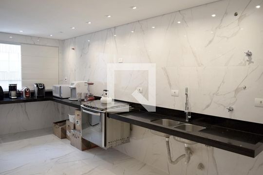 Cozinha de apartamento à venda com 2 quartos, 157m² em Cerqueira César, São Paulo