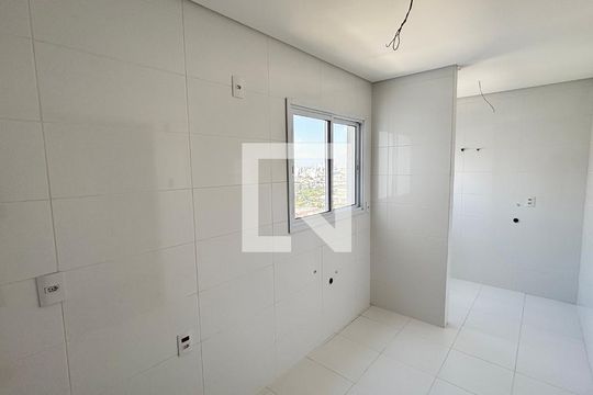 Cozinha de apartamento à venda com 2 quartos, 64m² em Campestre, Santo André