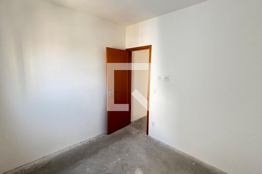 Quarto de apartamento à venda com 2 quartos, 64m² em Campestre, Santo André