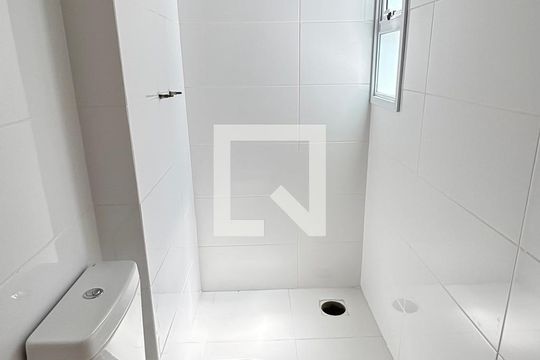 Banheiro da Suíte de apartamento à venda com 2 quartos, 64m² em Campestre, Santo André