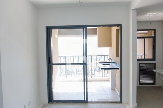 Sala de apartamento para alugar com 2 quartos, 64m² em Centro, Osasco