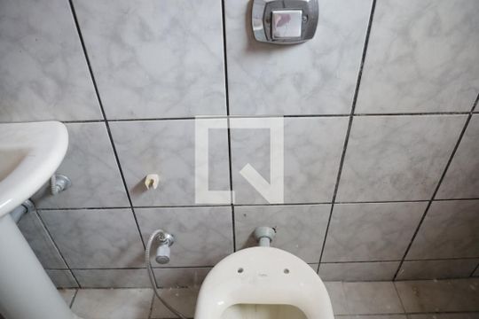 Banheiro do Quarto 1 de casa à venda com 3 quartos, 250m² em Residencial Araguaia, Goiânia