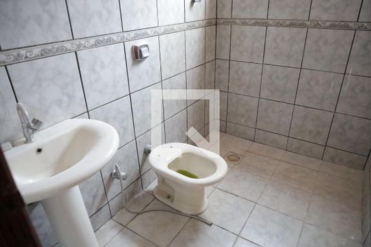 Banheiro do Quarto 1 de casa à venda com 3 quartos, 250m² em Residencial Araguaia, Goiânia