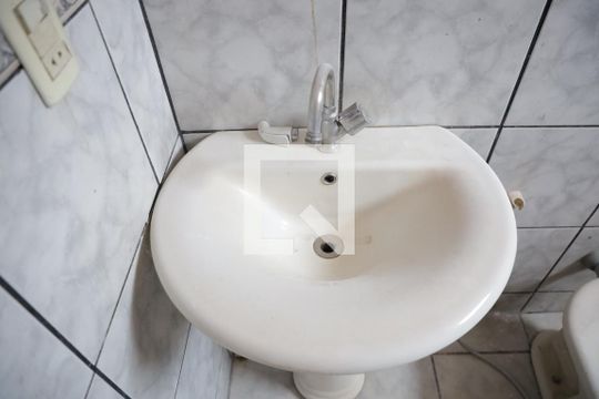 Banheiro do Quarto 1 de casa à venda com 3 quartos, 250m² em Residencial Araguaia, Goiânia