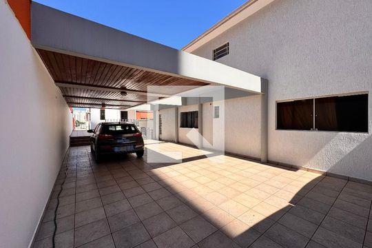 Garagem de casa à venda com 4 quartos, 230m² em Vila Assunção, Santo André