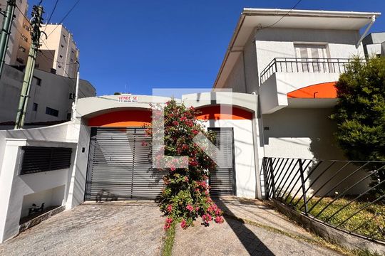 Fachada de casa à venda com 4 quartos, 230m² em Vila Assunção, Santo André
