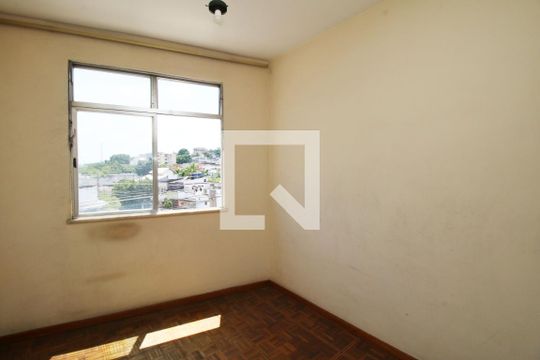 Quarto de Serviço de apartamento à venda com 3 quartos, 125m² em Brás de Pina, Rio de Janeiro