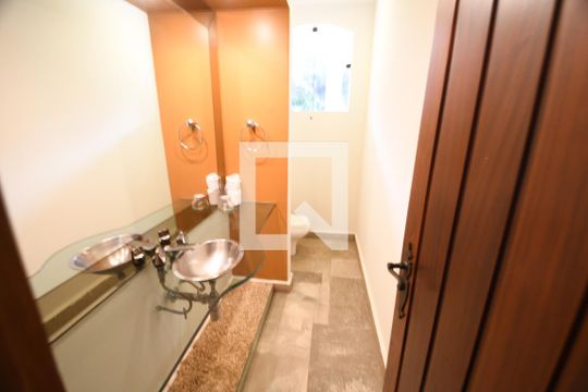 Lavabo de casa de condomínio à venda com 6 quartos, 1120m² em Condomínio Chácaras do Alto da Nova Campinas, Campinas
