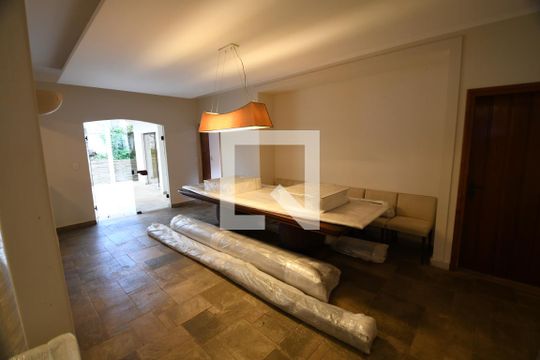 Sala de casa de condomínio à venda com 6 quartos, 1120m² em Condomínio Chácaras do Alto da Nova Campinas, Campinas