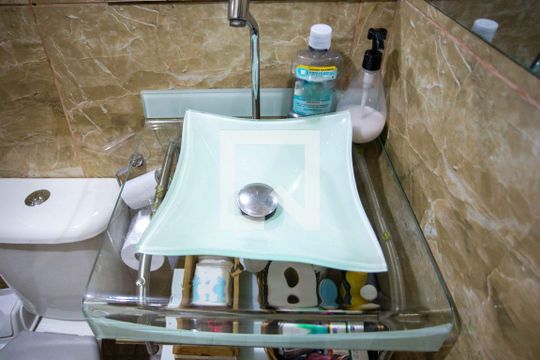 Banheiro do Quarto 2 de casa à venda com 3 quartos, 51m² em Casa Grande, Diadema